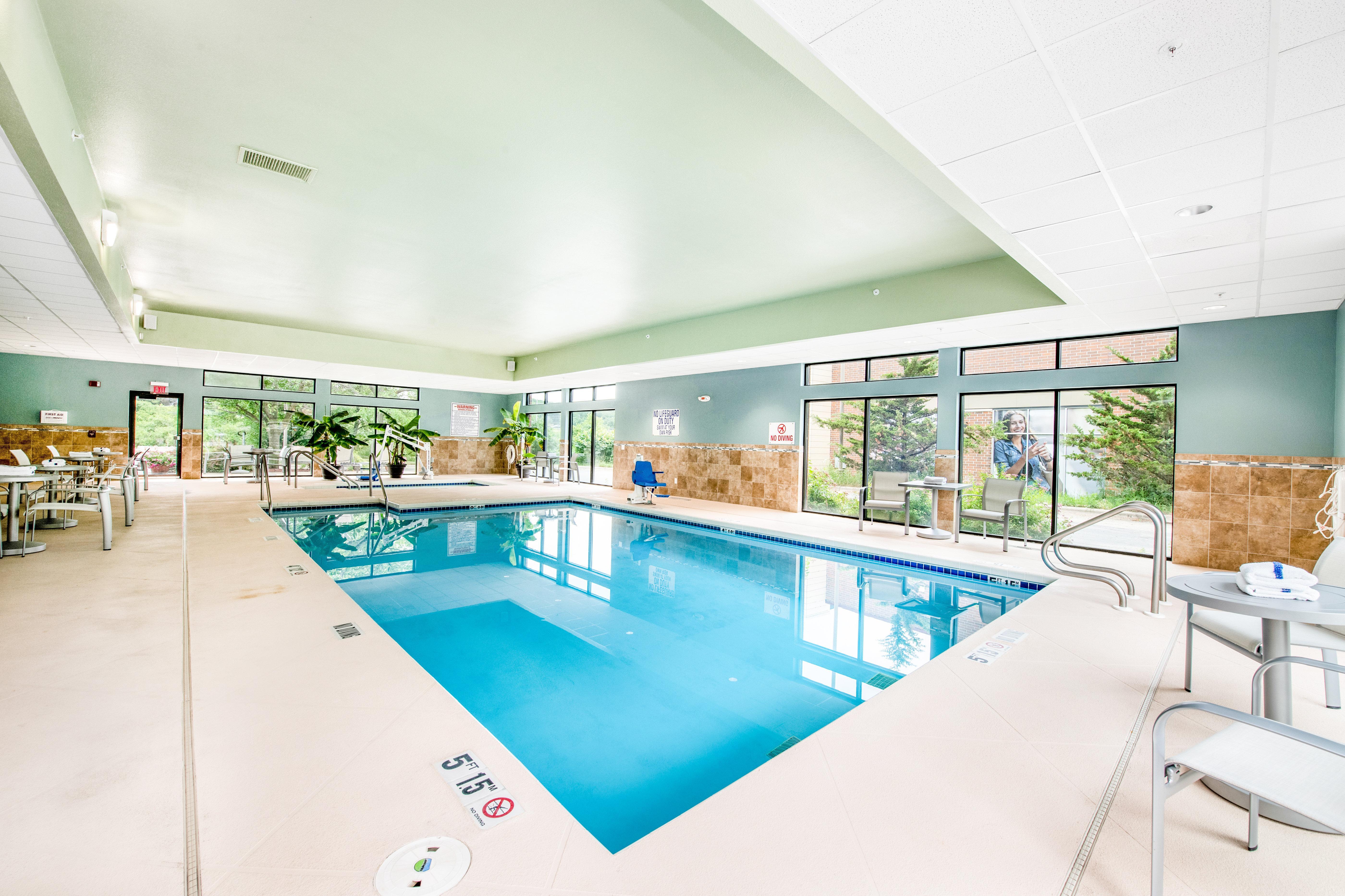 Holiday Inn Express - Delafield By Ihg Kültér fotó