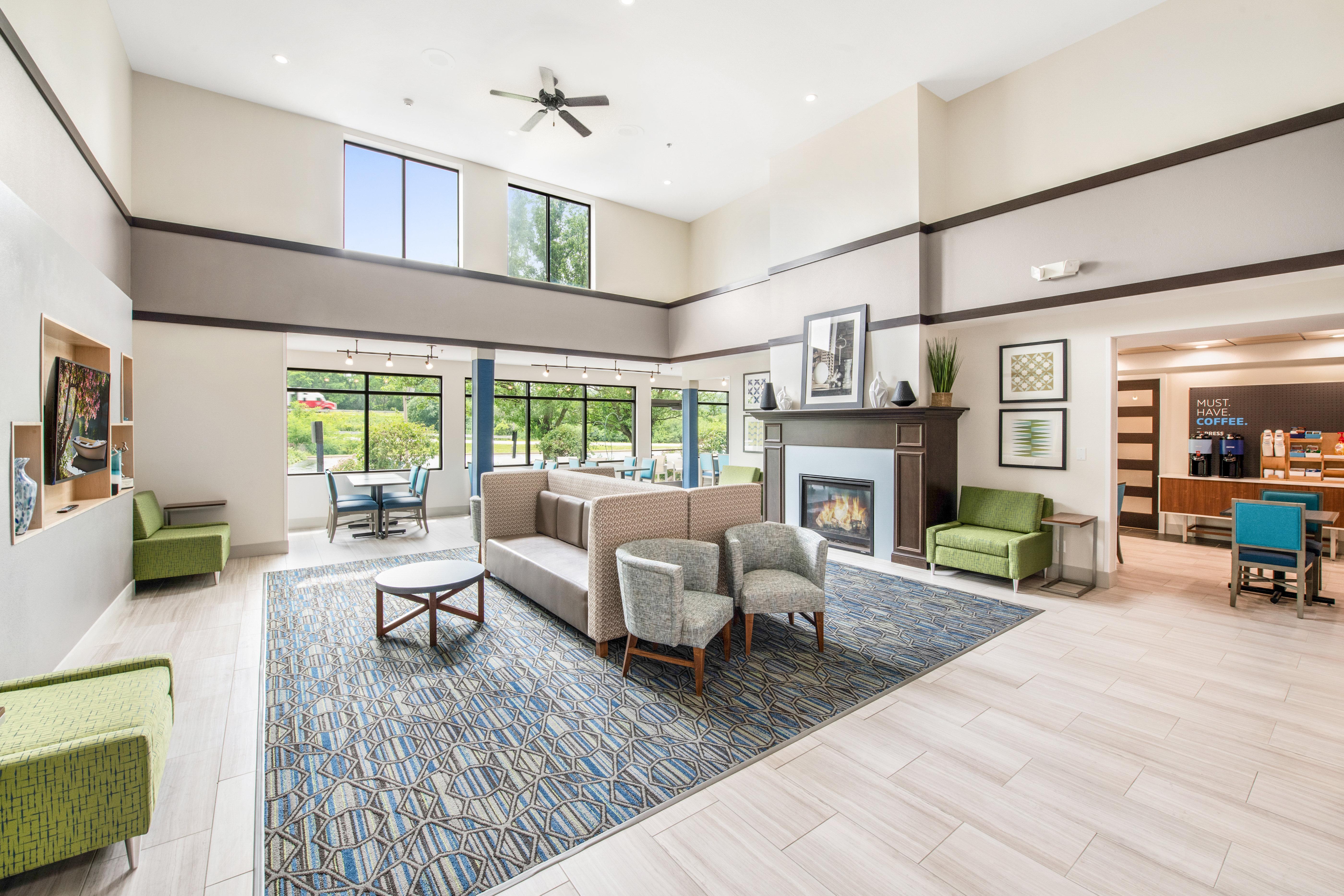 Holiday Inn Express - Delafield By Ihg Kültér fotó