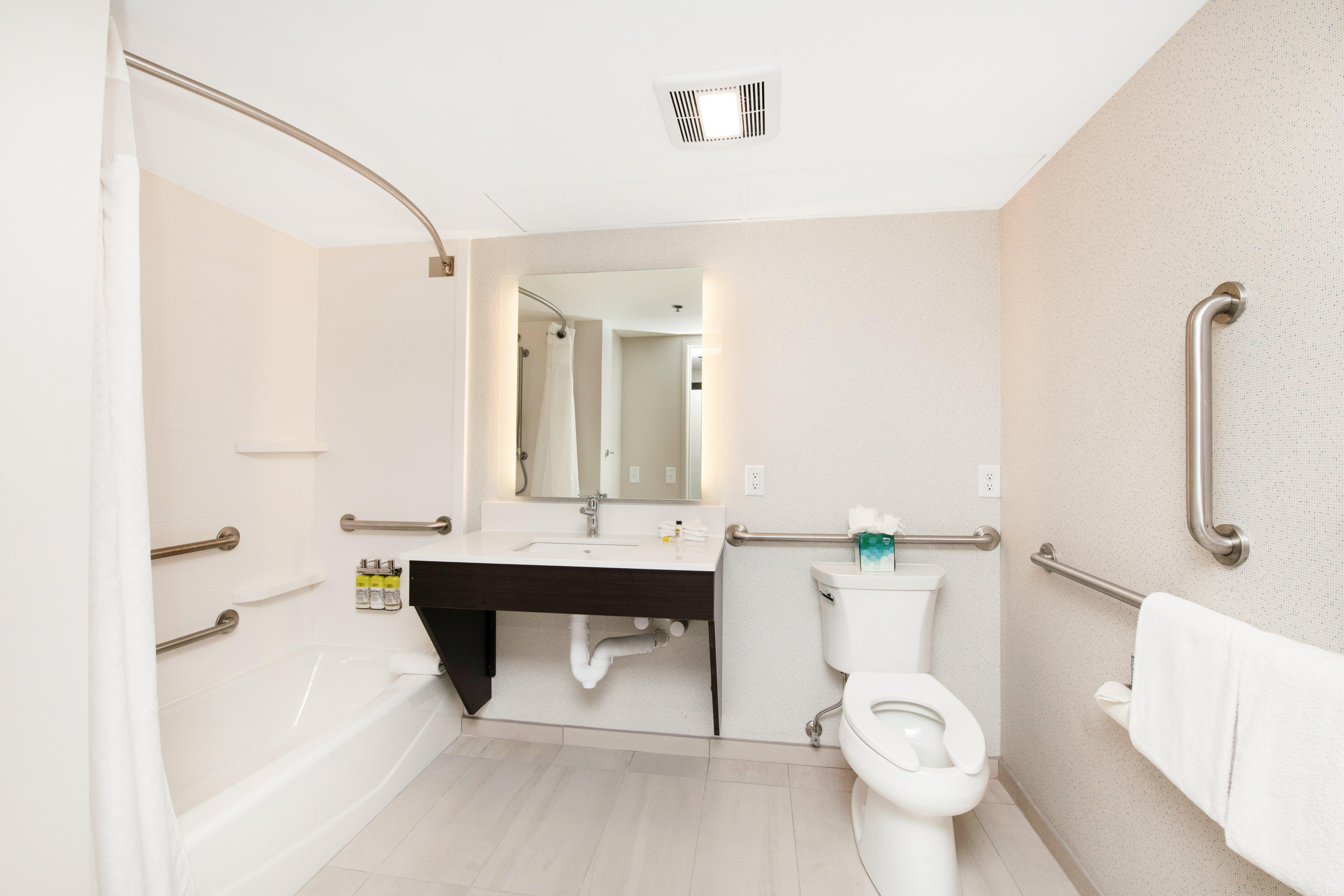 Holiday Inn Express - Delafield By Ihg Kültér fotó